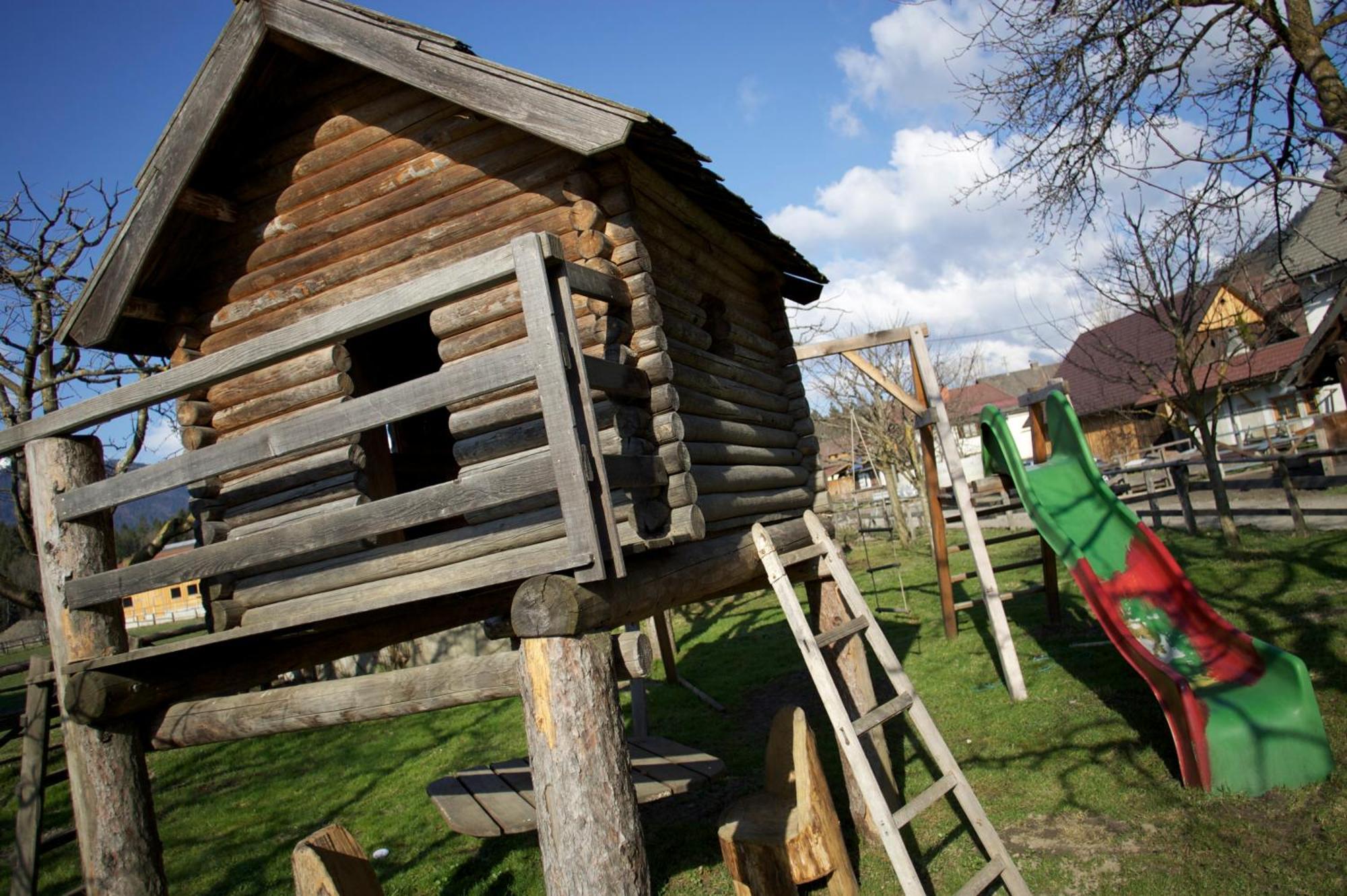 Holzblockhaeuser Fam. Schabus Hermagor-Pressegger See Bagian luar foto